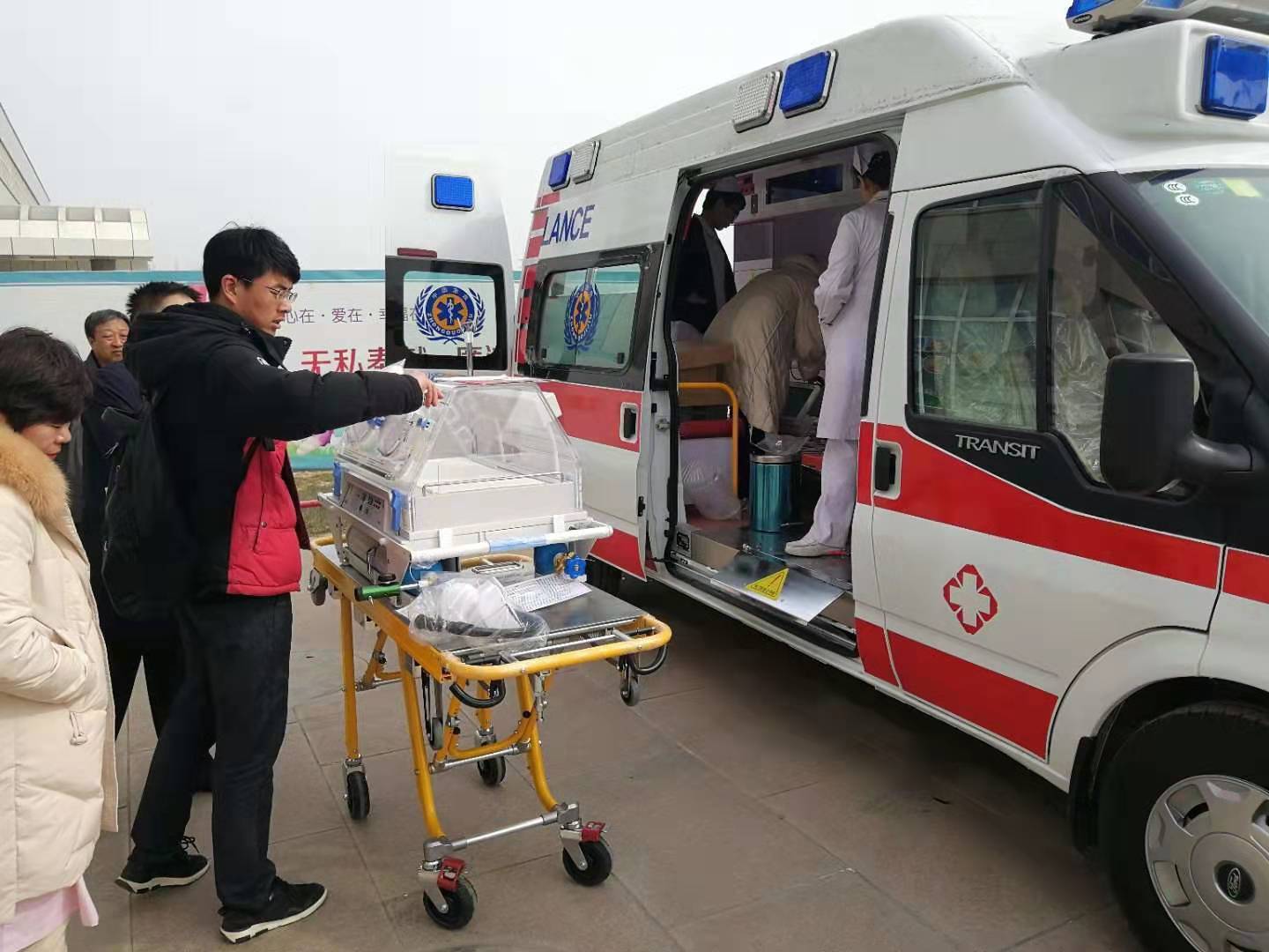 鹤壁救护车转院