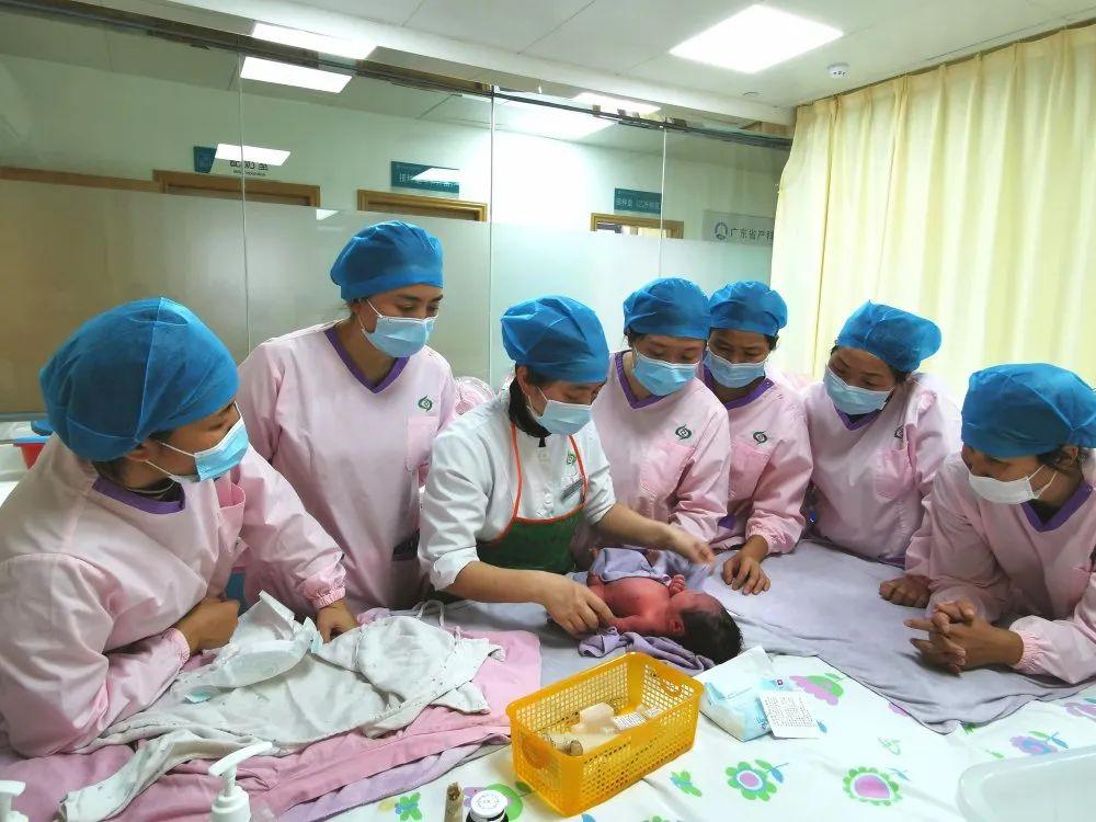 鹤壁妇婴监护型护送